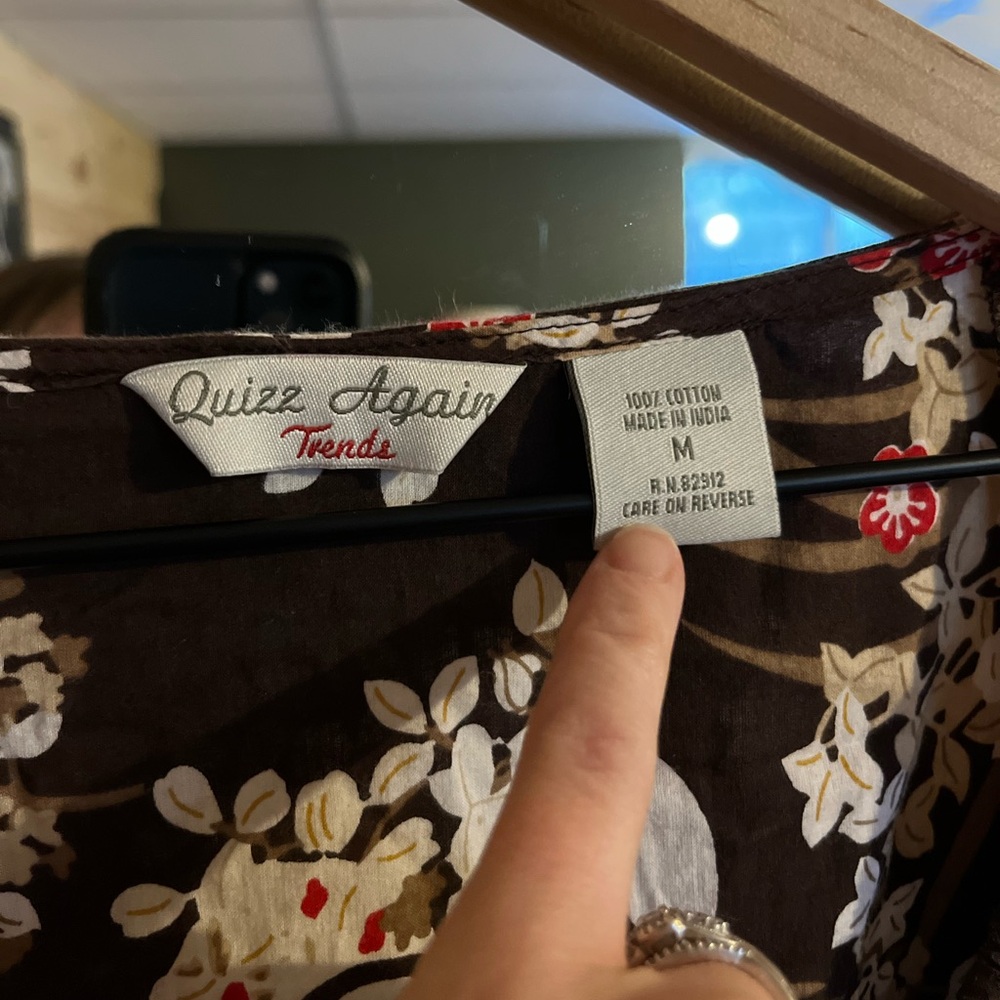 Quizz Again Trends Made In India Brown Floral Blouse - Picture 6 of 7